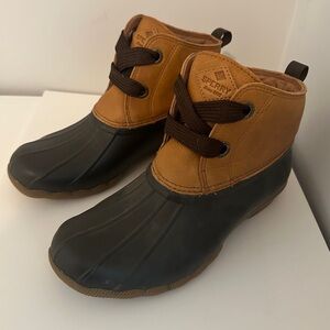 Sperry Women’s Saltwater Two Eye Brown and Black Rain Boots - Size 7 - NWOT